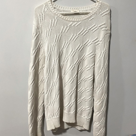 Club Monaco - Picture 2 of 4